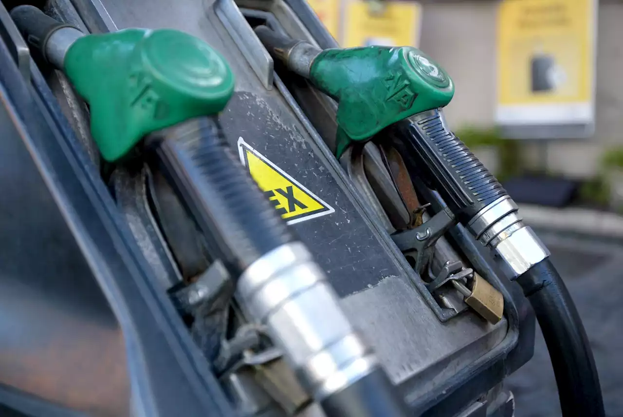 Carburanti, oggi prezzi benzina e diesel in calo