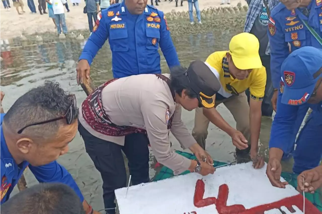 Polres Lembata peduli lingkungan lewat penanaman 1.000 terumbu karang