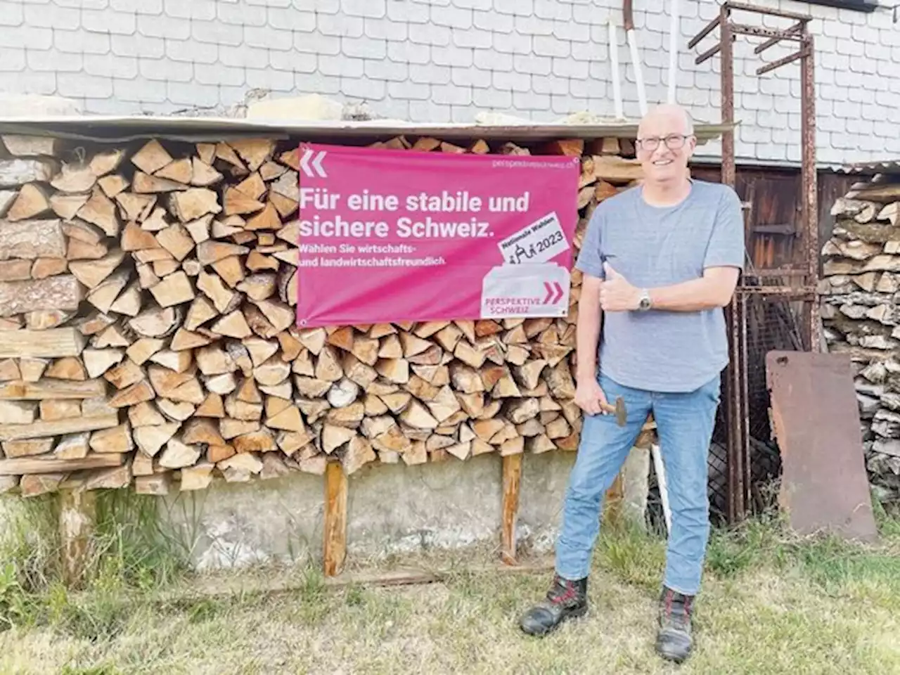 «Perspektive Schweiz»: An den Holzbeigen werden wieder Fahnen aufgehängt - bauernzeitung.ch