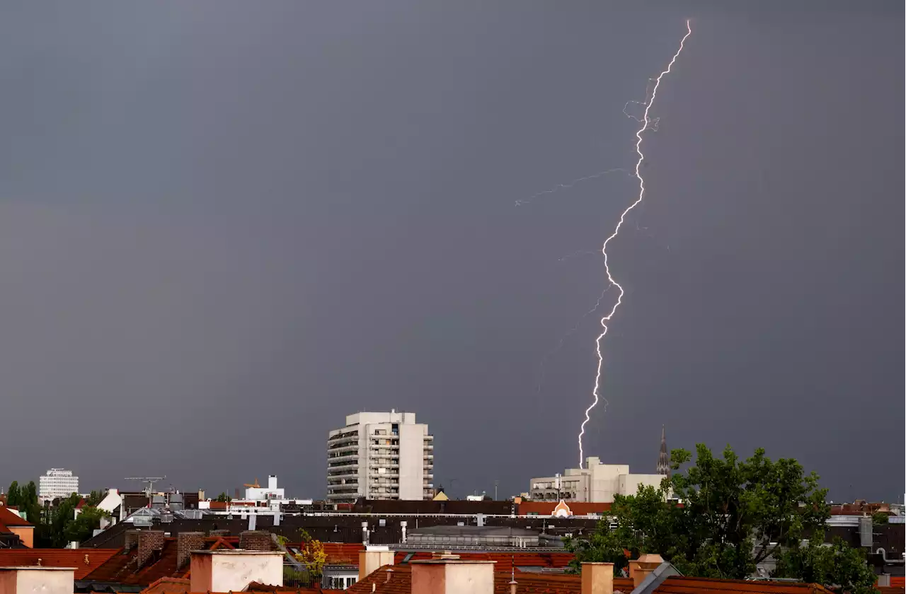 Gewitter lösen Sonne ab: DWD warnt vor Sturm und Starkregen