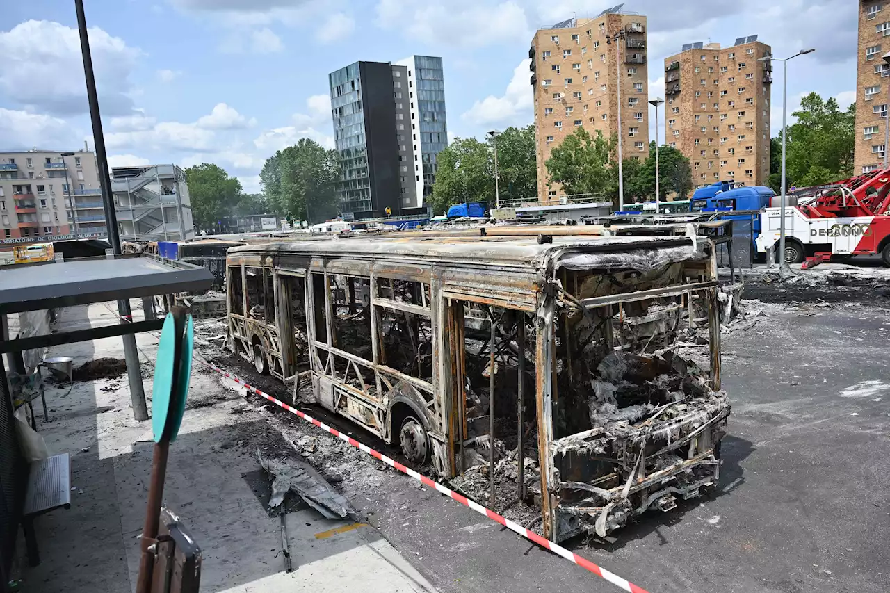 Nach Krawallen: Busse und Trams sollen in Frankreich stillstehen