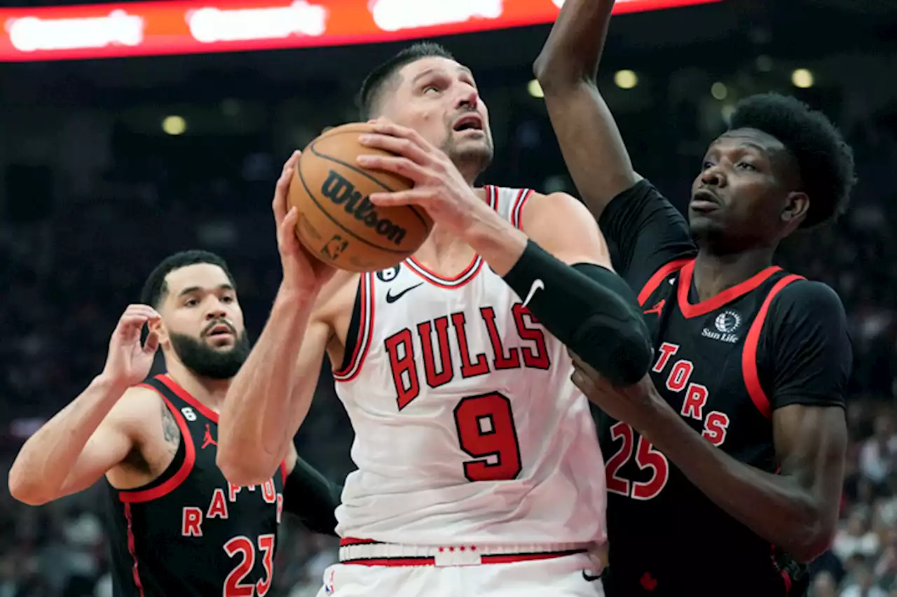 Nikola Vucevic agrees to a 3-year, $60 million extension with the Bulls | The Associated Press