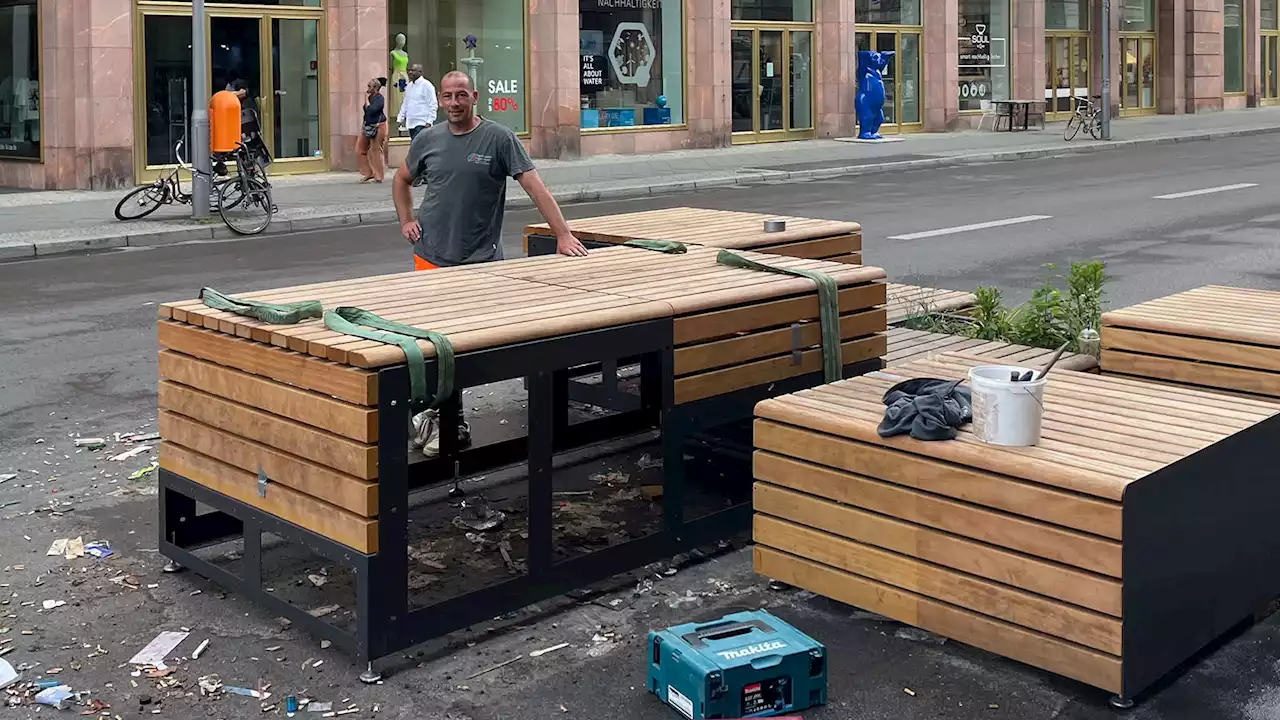 Friedrichstraße: Comeback rückt näher, Möbel rücken ab