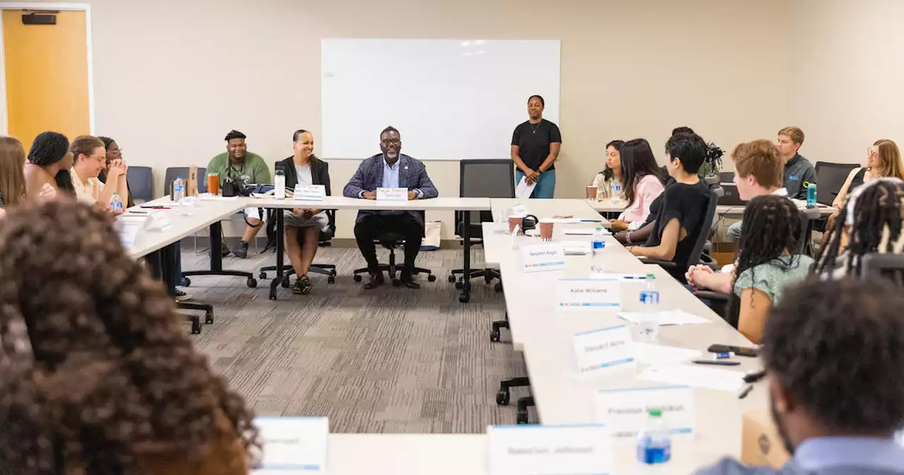 Chicago Mayor's Youth Commission accepting applications for 2023-24 cohort