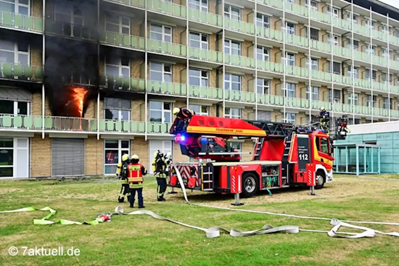 Brand in Krankenhaus: vier Verletzte