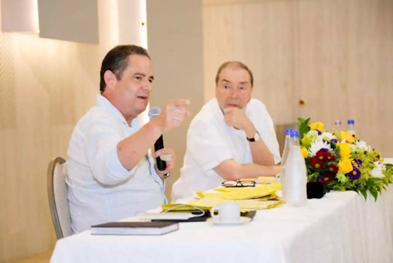 'Elecciones deben ser un mini-referendo contra el Gobierno del Cambio': Vargas Lleras