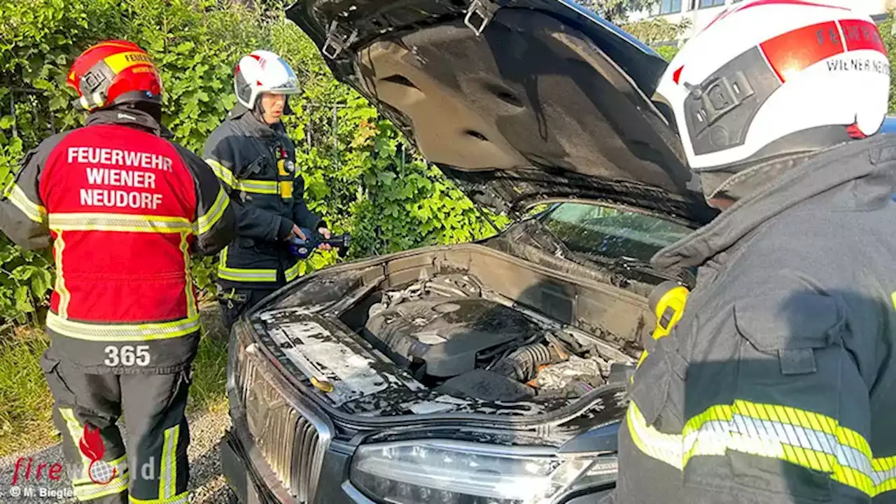 Nö: Entstehungsbrand an Hybridfahrzeug in Wr. Neudorf mit Feuerlöscher bekämpft