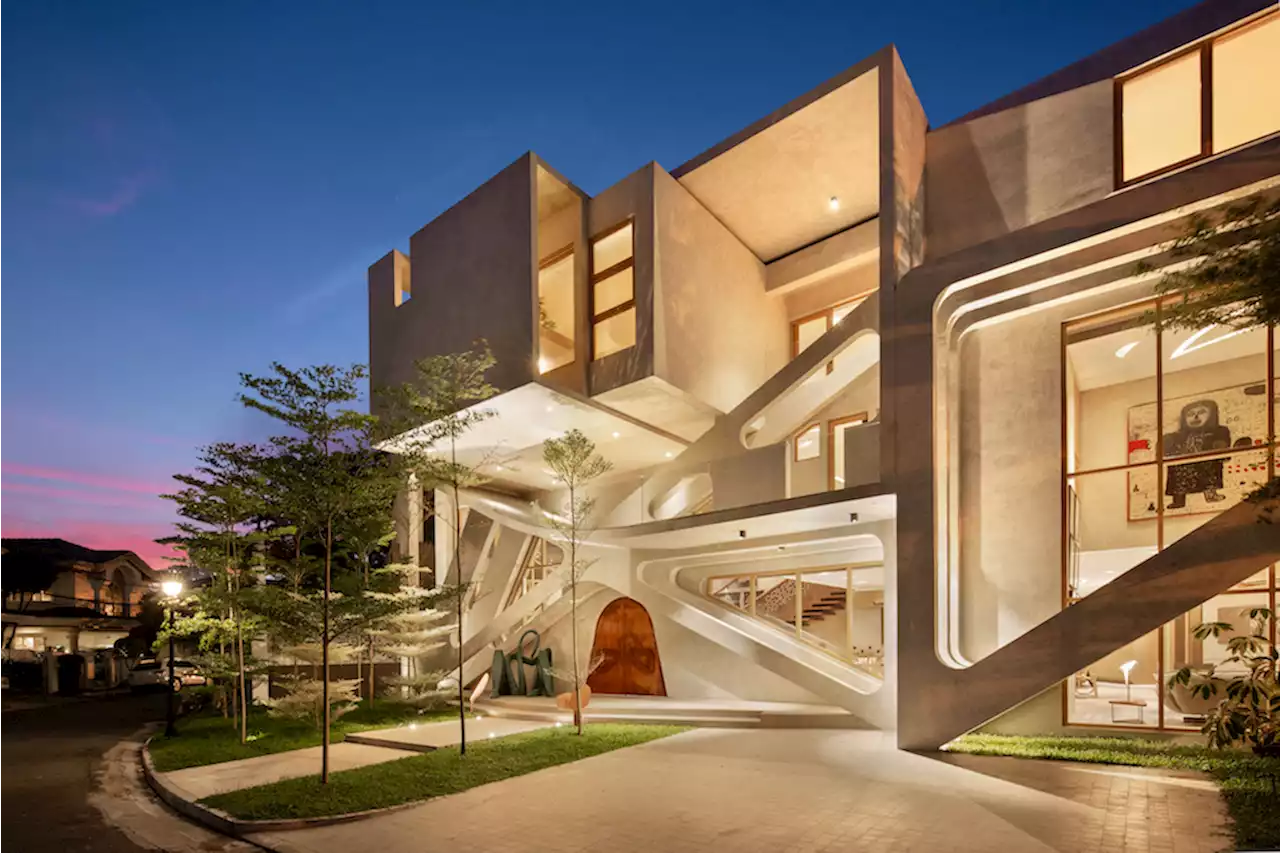 Inside architect Carlo Calma's colossal skeleton-like Infinity House