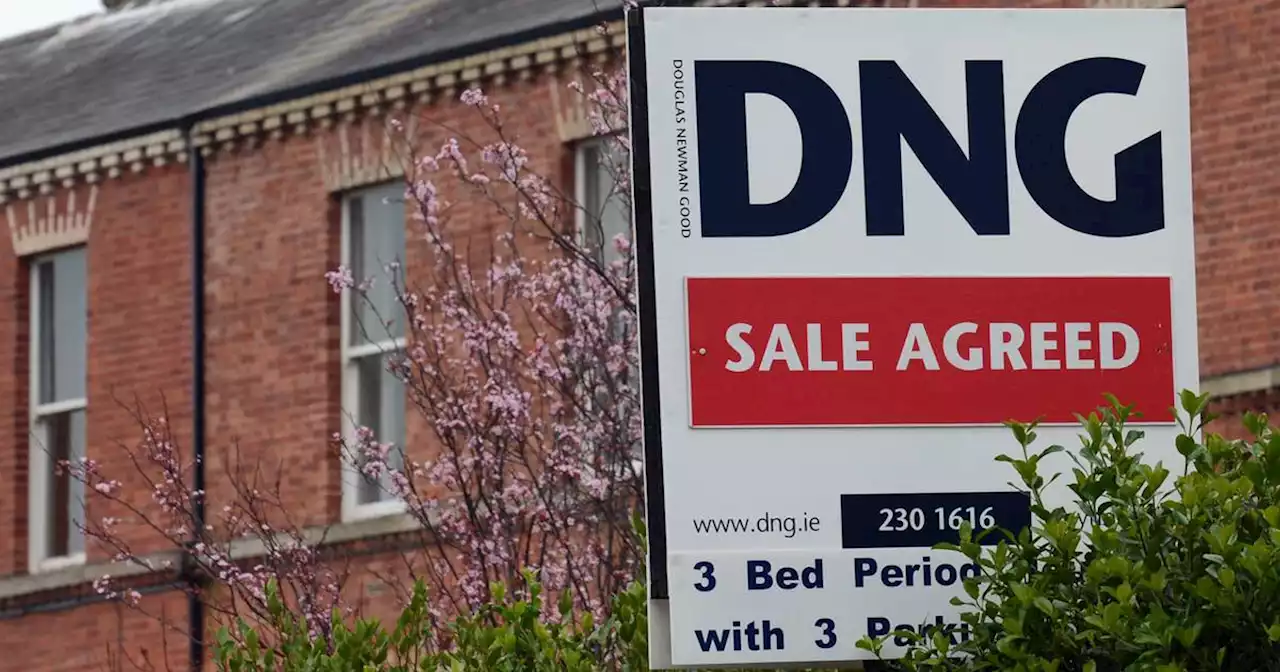 House price growth slows to just half the level at the end of last year, estate agent DNG says