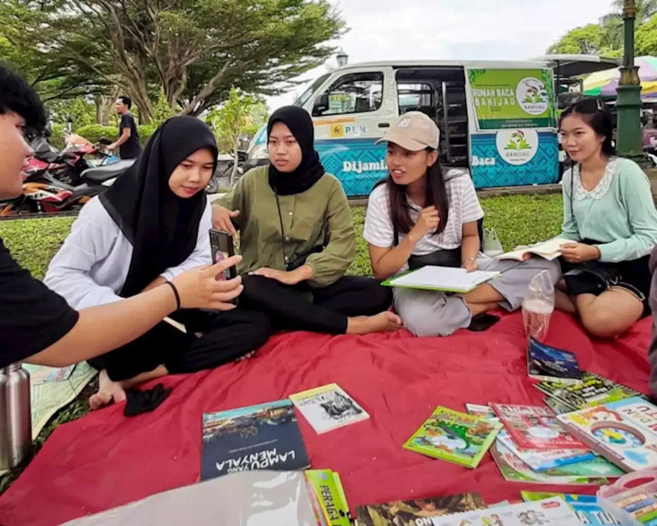 Dibantu Mobil Baca PLN, Rumah Baca Bahijau Sambangi Semua Daerah di Kalteng