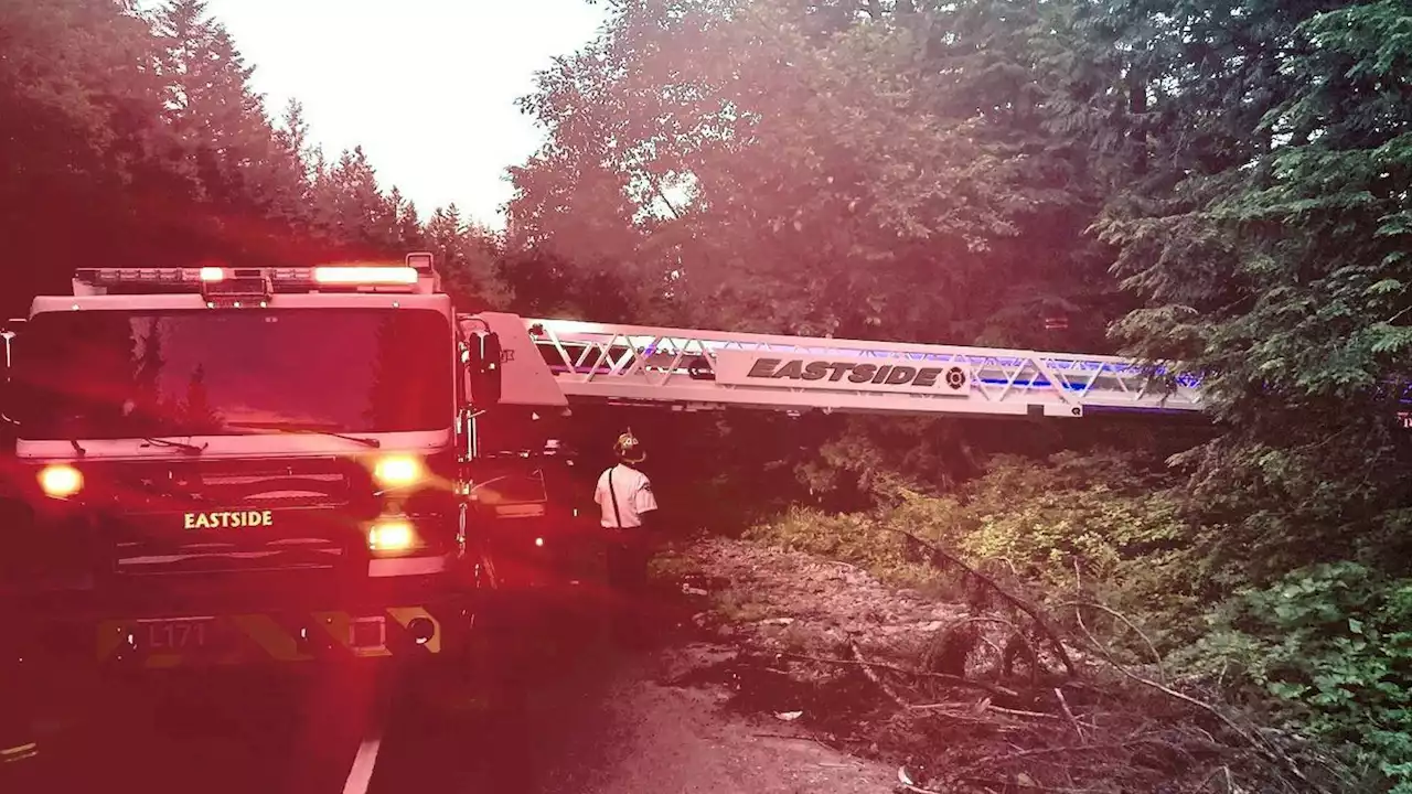 Highway 18 closed after chase of Kent shooting suspect ends in ravine