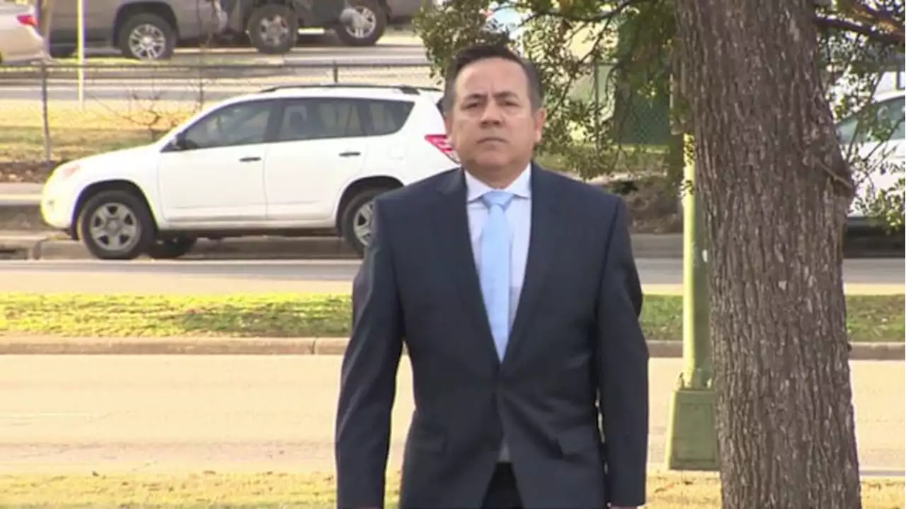 Ex-state Sen. Carlos Uresti released from federal prison early, attorney says