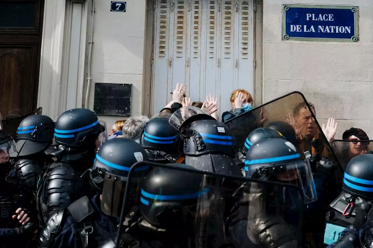 Réforme des retraites 2023 : la France accusée de « brutalités policières »