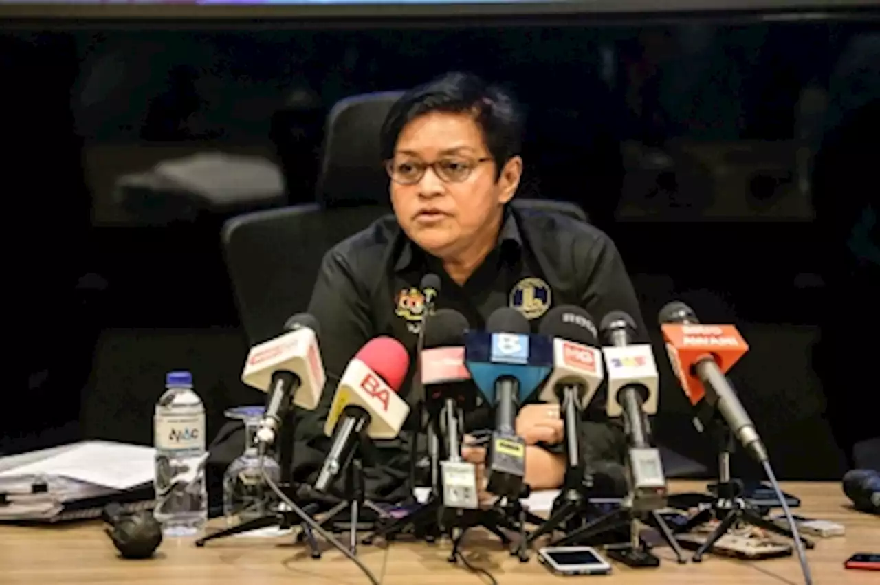 ‘If you want to fight, fight fair’, Azalina tells Sulu claimants' lawyer