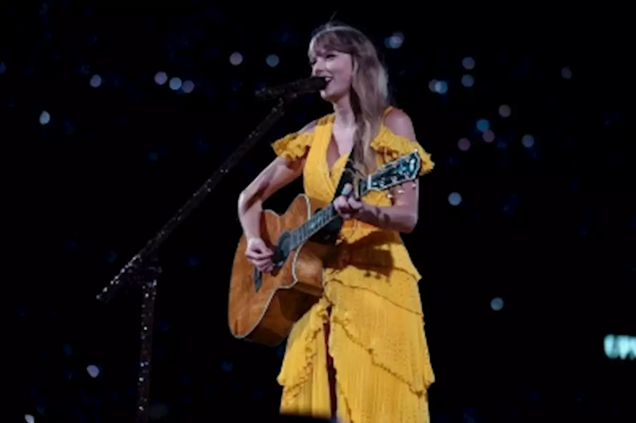 Taylor Swift's autographed guitar sells at children's cancer charity auction for RM561,000