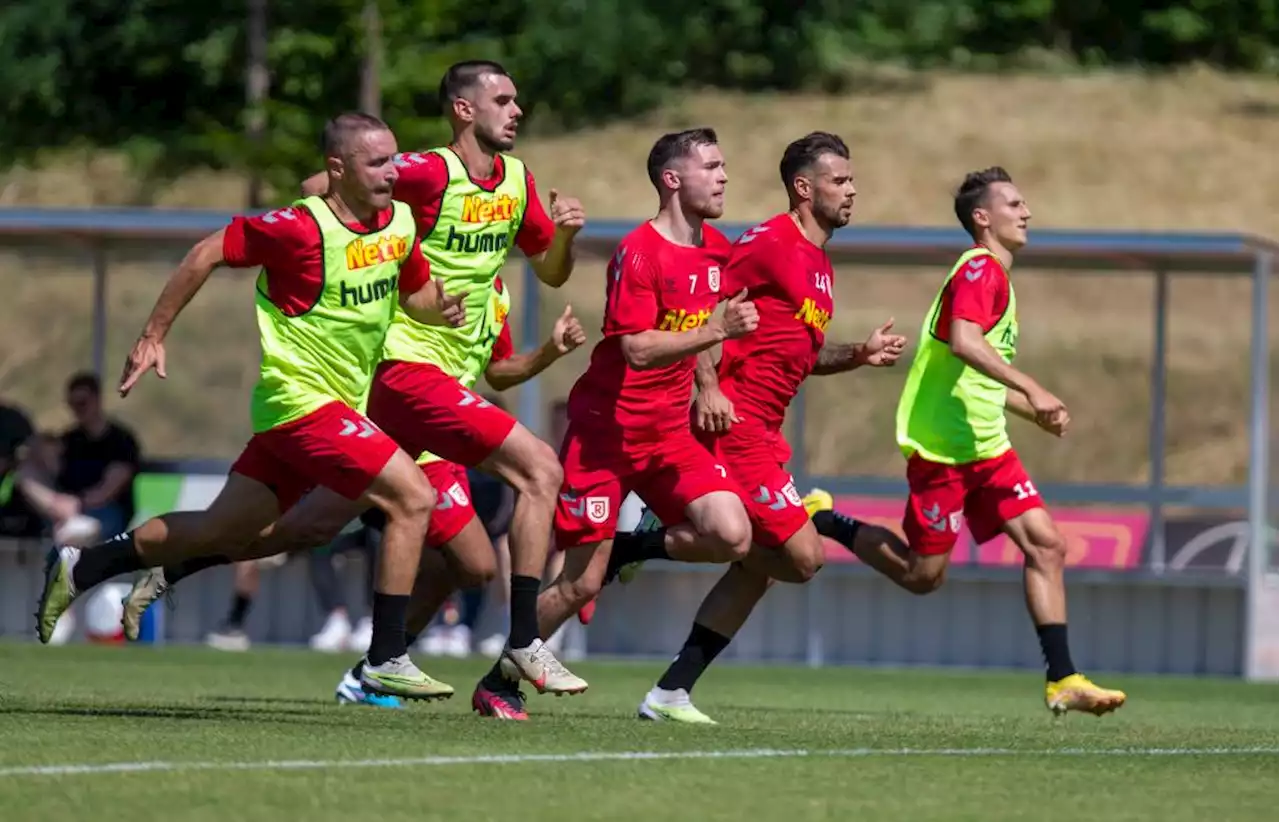 Turnier, Testspiele, Trikots: Viel Programm beim SSV Jahn Regensburg