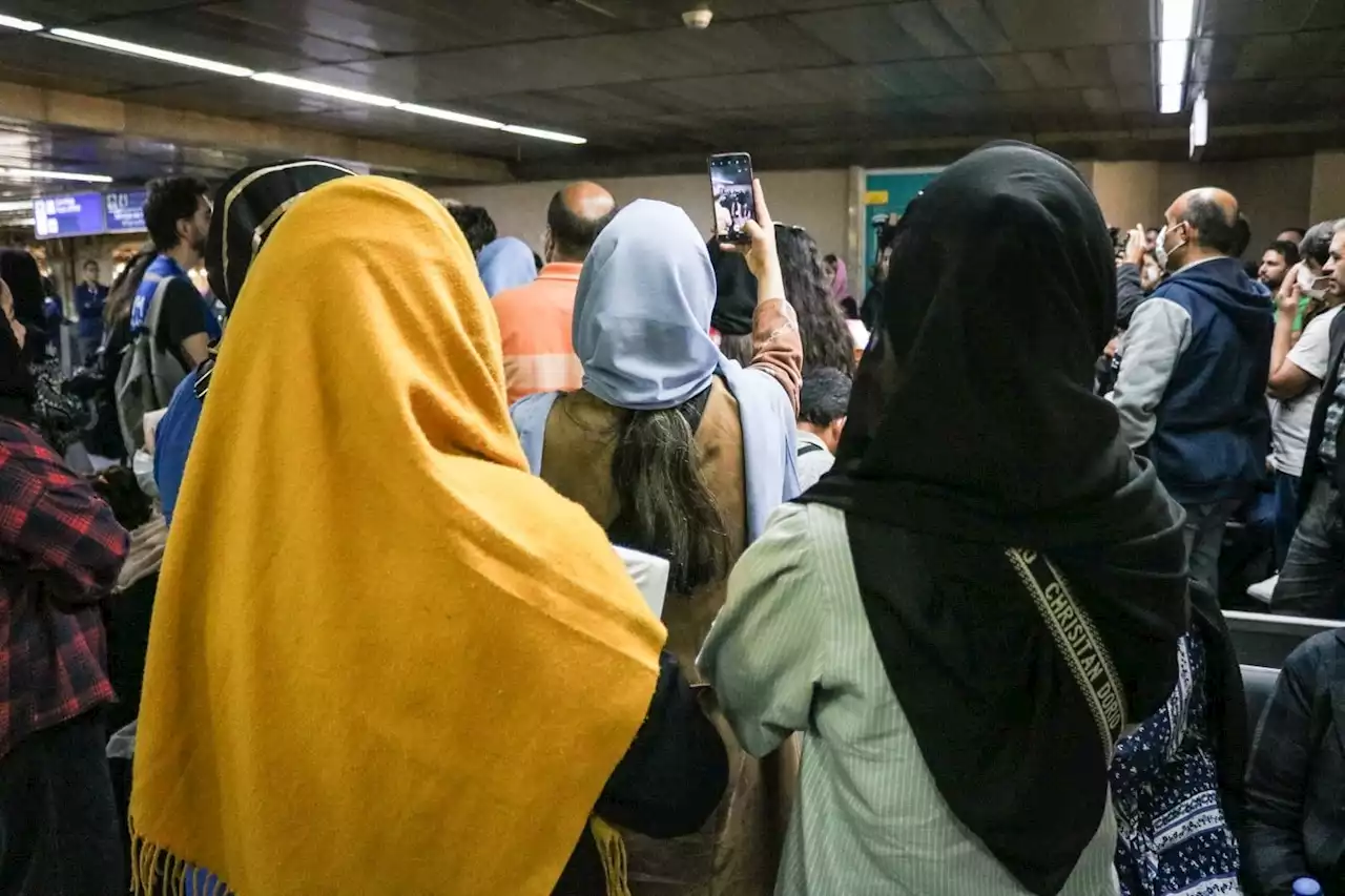 Afegãos acampados no Aeroporto de Guarulhos são abrigados em Colônia de Férias