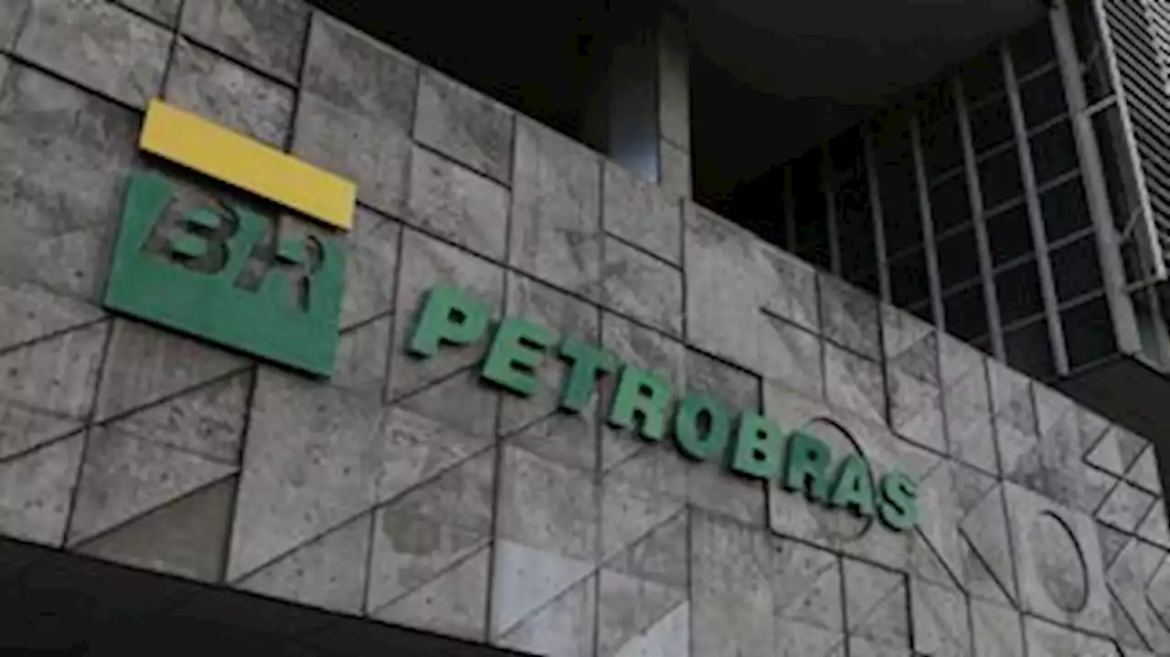 Petrobras reduz preço da gasolina para refinarias em R$ 0,14