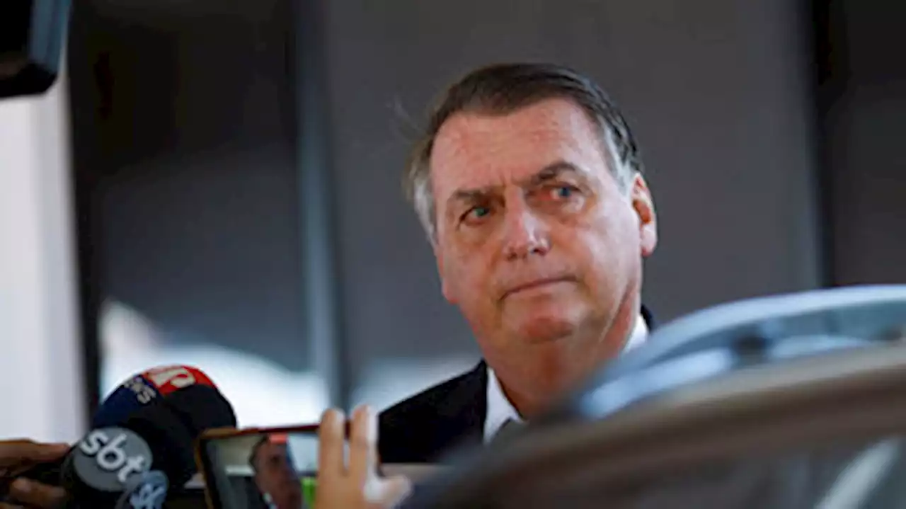 Se TSE declarar Bolsonaro inelegível, defesa ainda pode recorrer