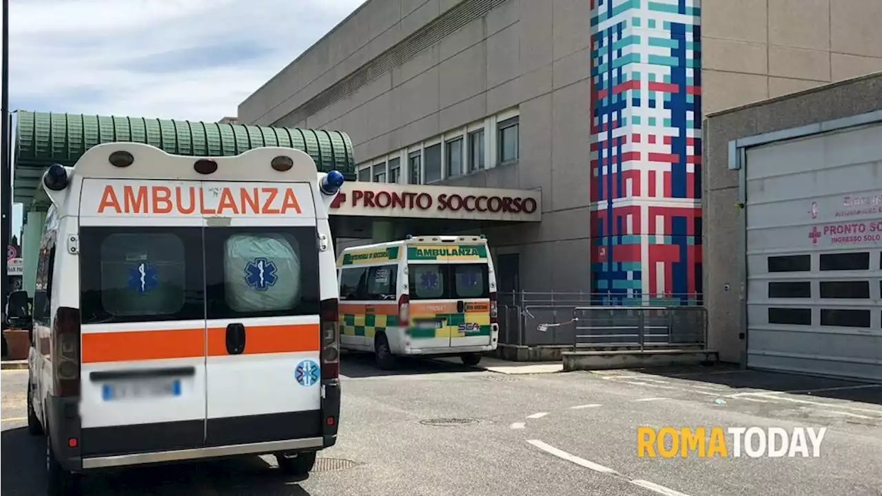 Lite finisce nel sangue, accoltellato per un posto letto: grave un 27enne