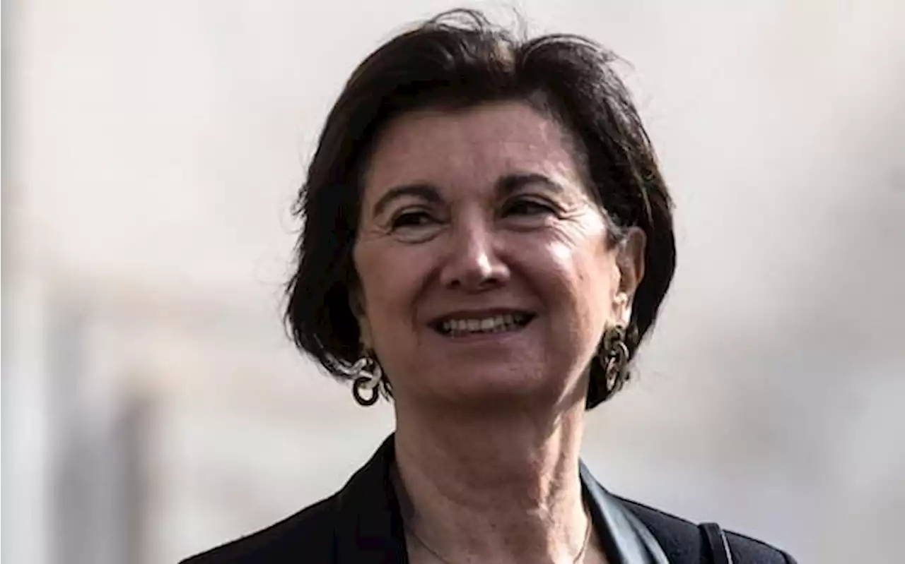 La ministra Eugenia Roccella contro chi da nomi umani ai cani