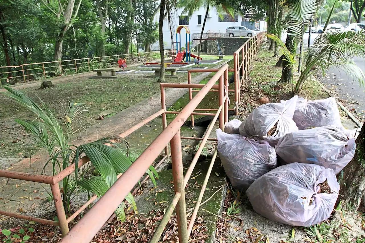 Taman Bukit Kajang Baru residents say MPKj contractors have failed to do job properly