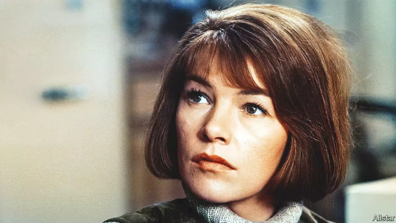 Glenda Jackson left acting for politics—and then returned