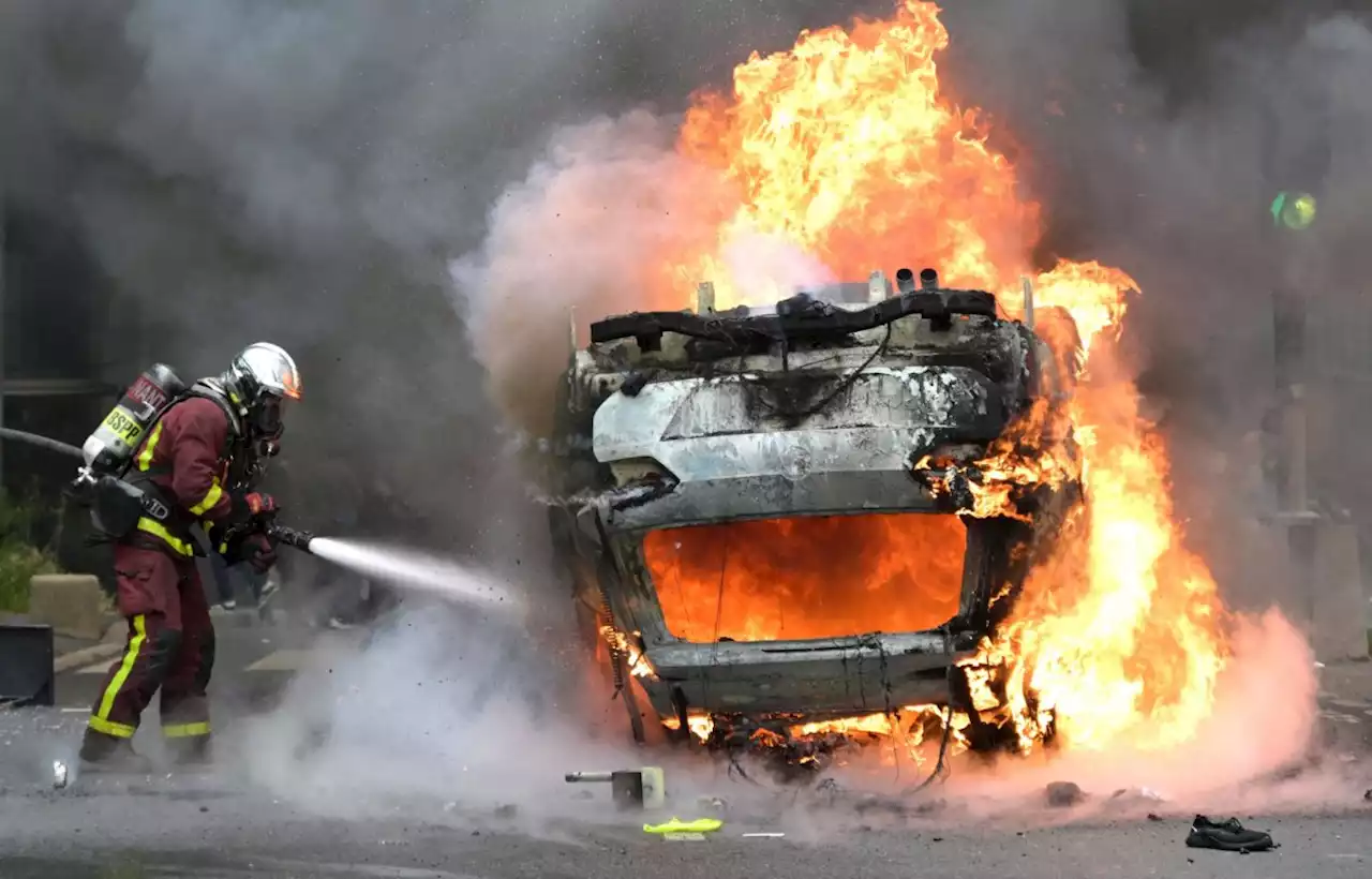 More than 650 arrested as French protests escalate