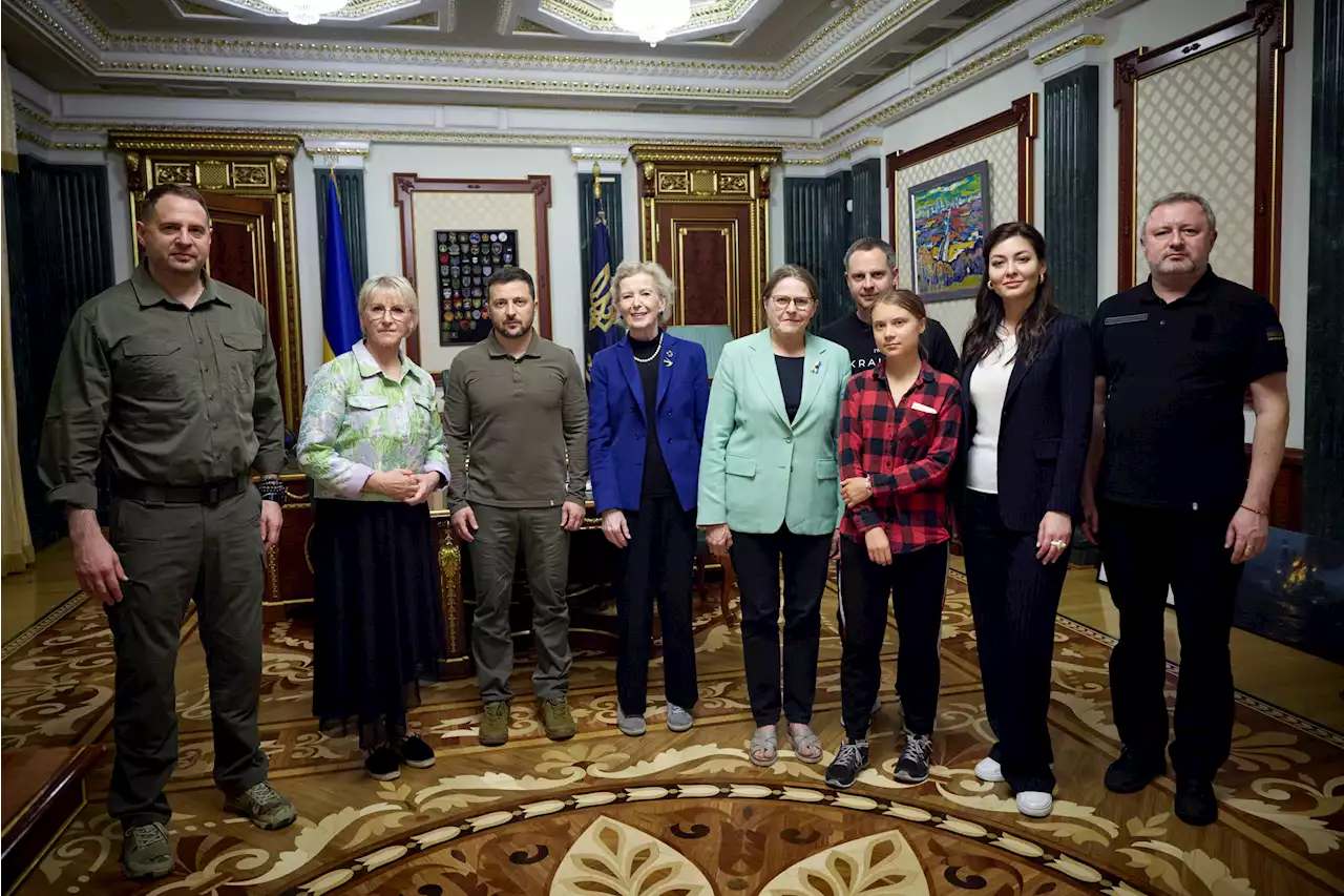 Zelensky and Greta Thunberg Meet to Discuss Eco-Effects of Ukraine War