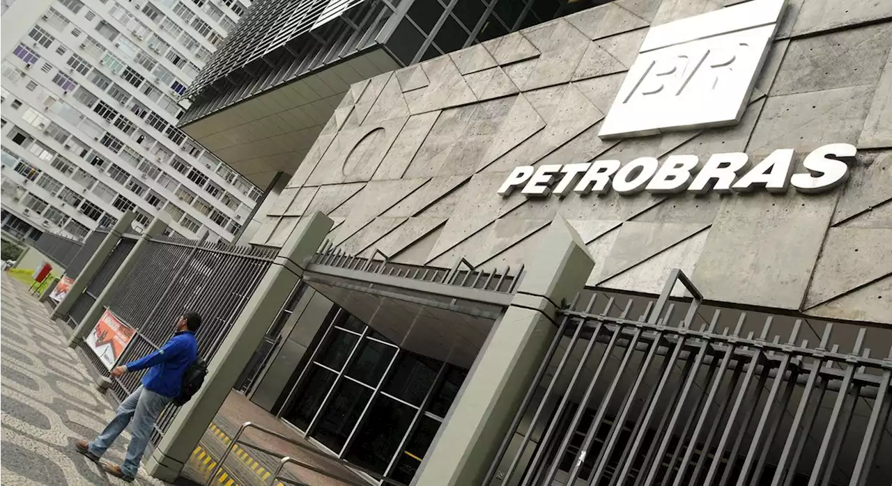 Petrobras reduz preço de gasolina em 5,3% nas distribuidoras