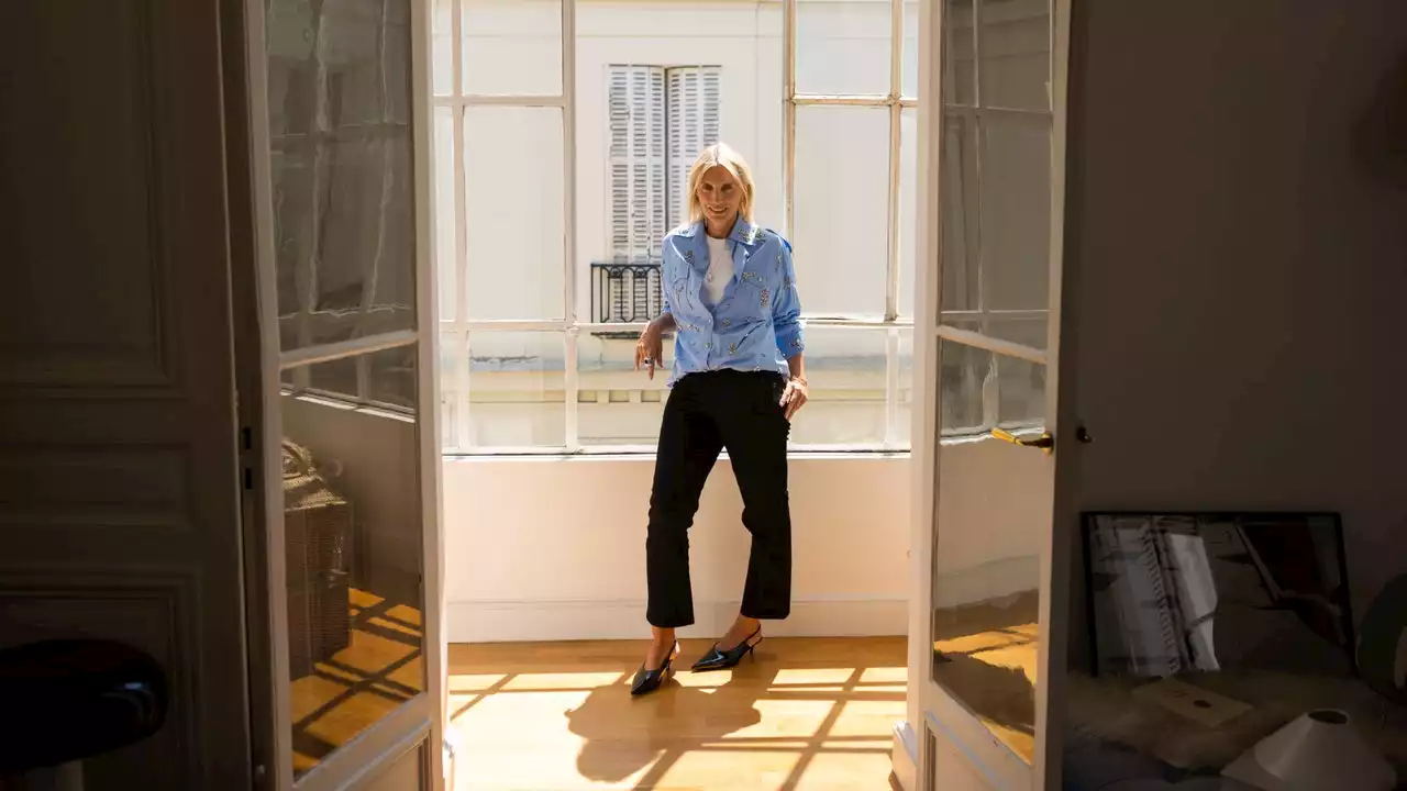 Une fille, un style : chez Valérie Leberichel, directrice de la communication chez Givenchy, à Paris