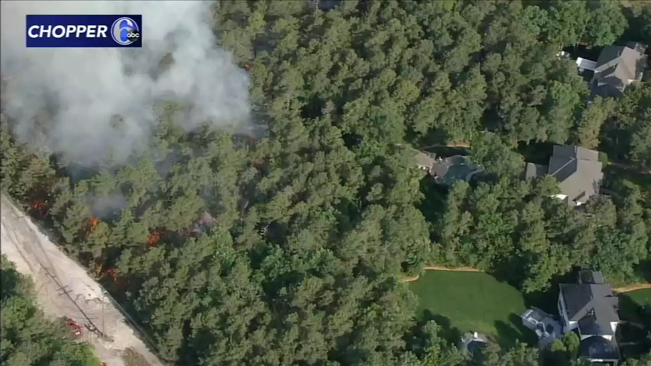 Wildfire in Burlington County 60% contained, only 4 homes threatened: Officials