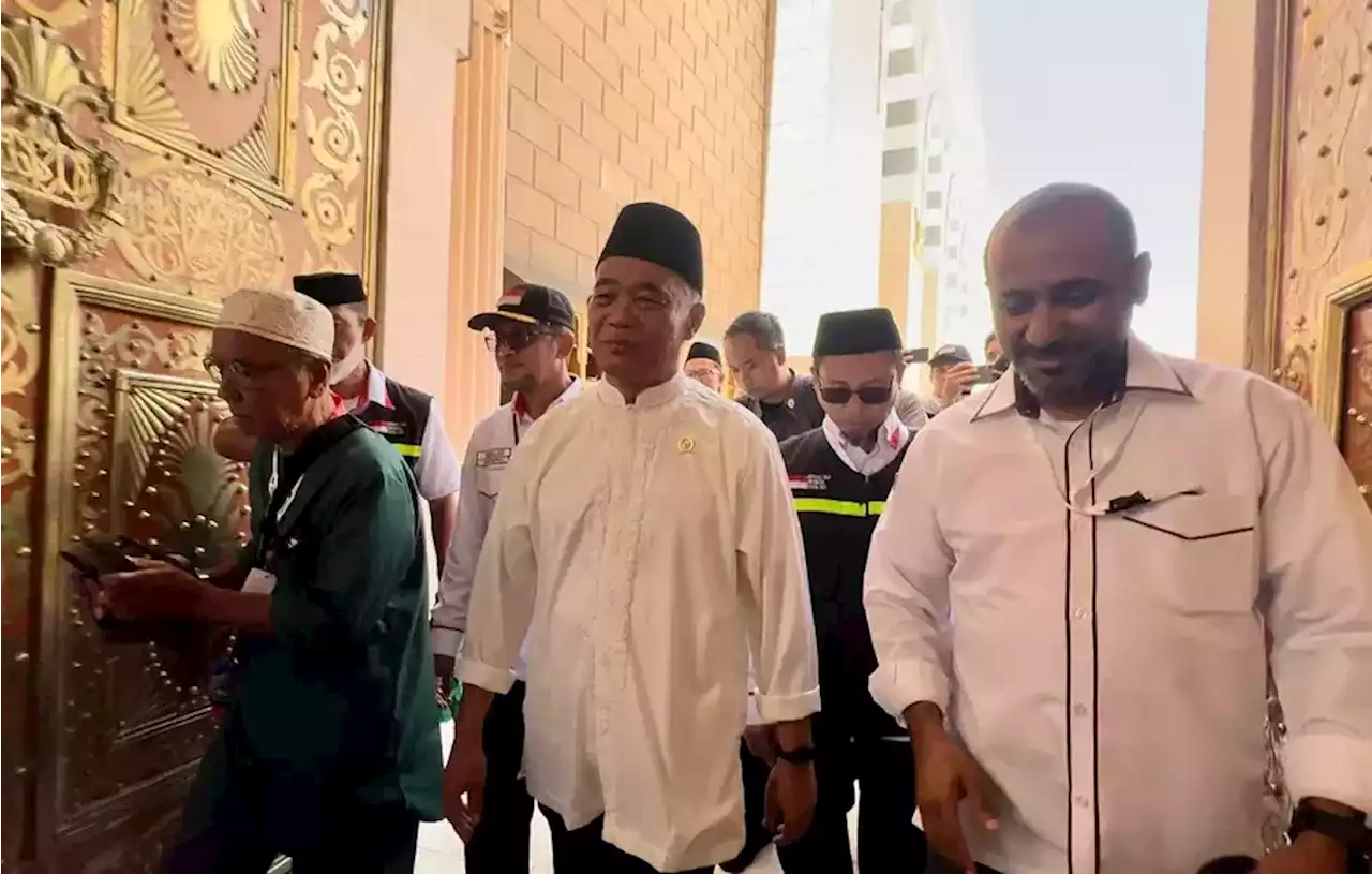 Kunjungi Raudhah Nabawi, Menko PMK: Doa yang Umum Saja