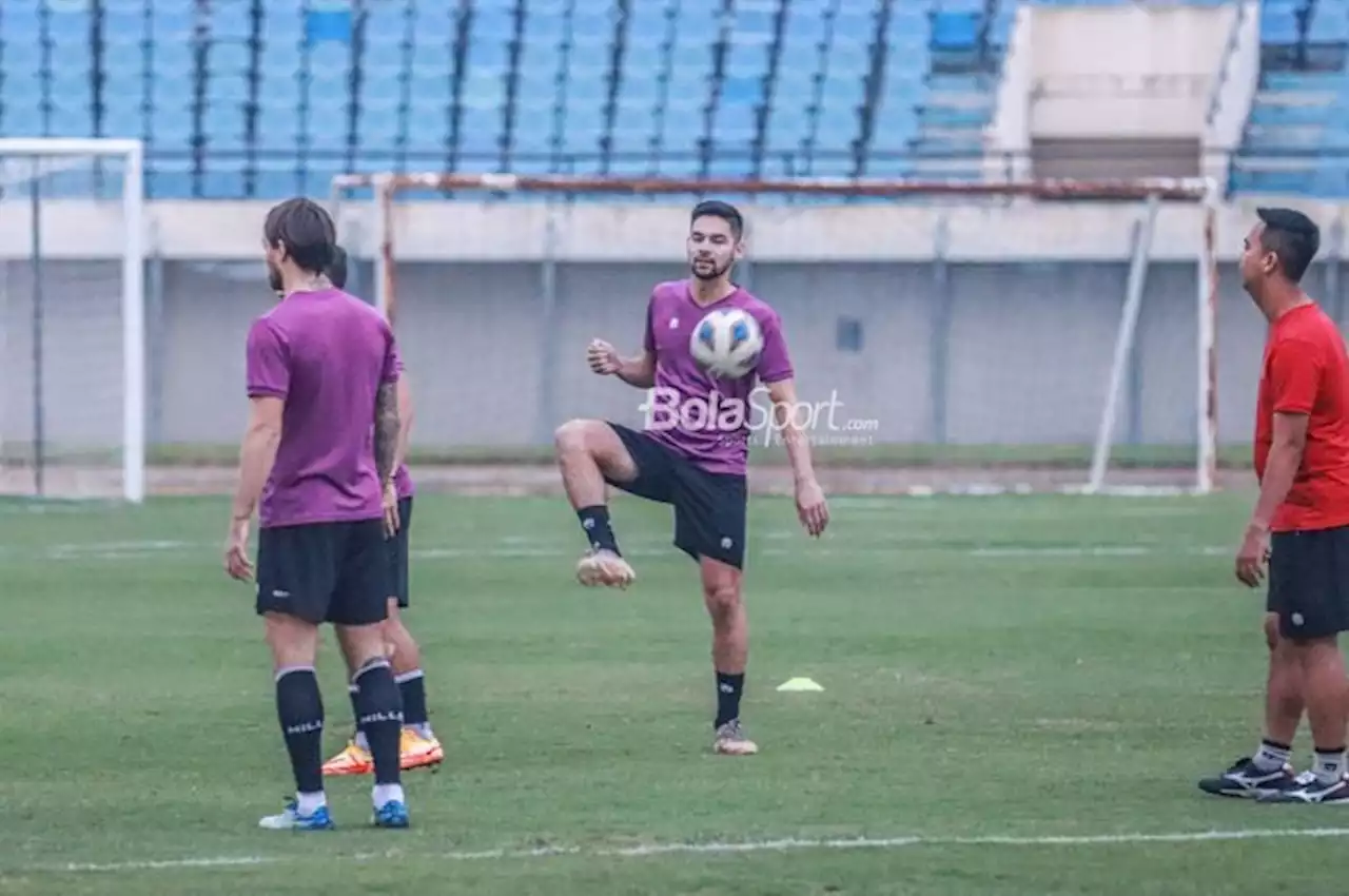 Sandy Walsh Berlatih Spesialisasi Bek Kanan untuk FIFA Matchday Juni 2023, Debut di Tanah Air Kakek Gantikan Asnawi? - Bolasport.com