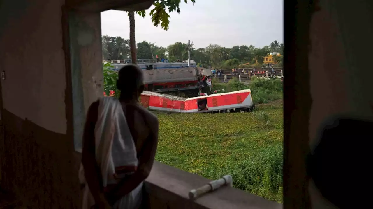 Indian railways official says error in signalling system led to crash that killed 275 people