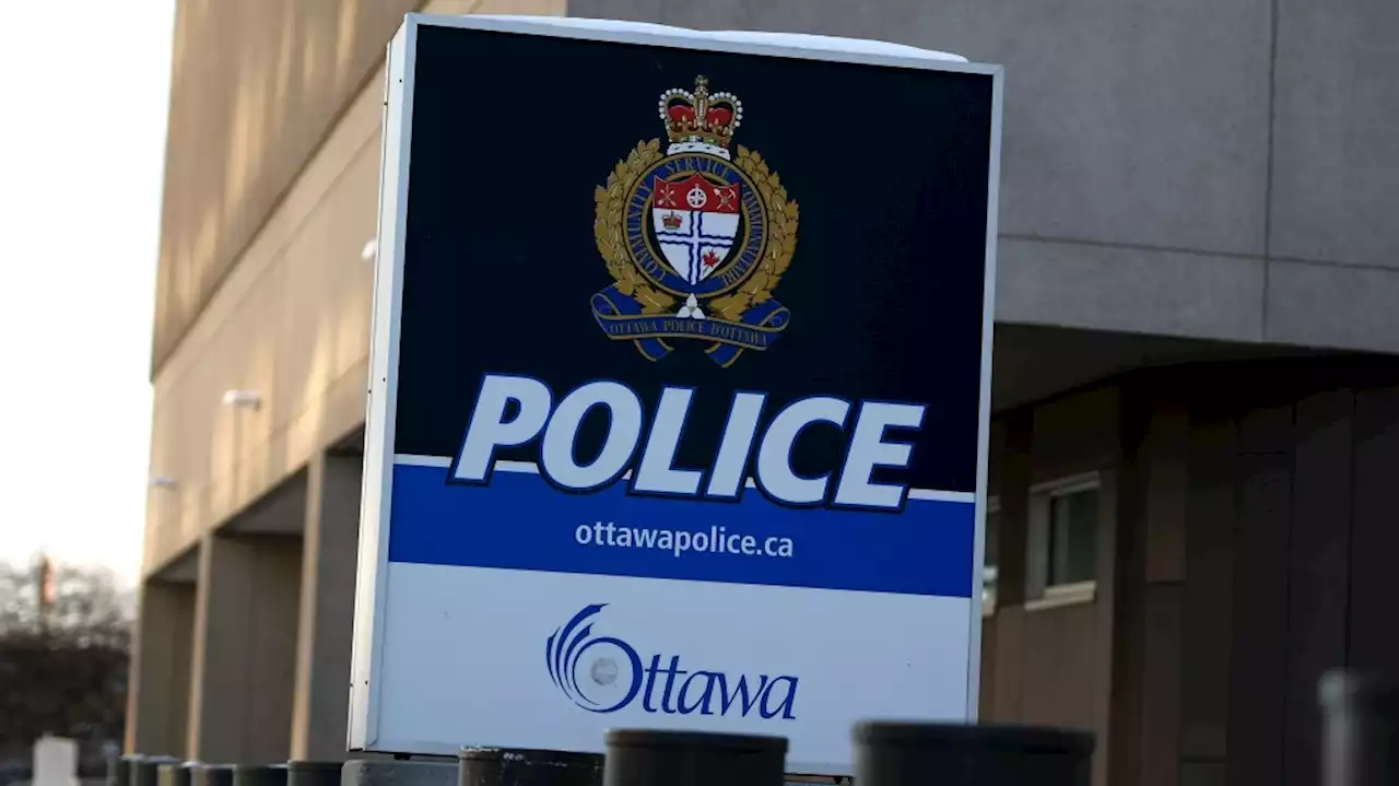 Motorcyclist killed in crash south of Ottawa