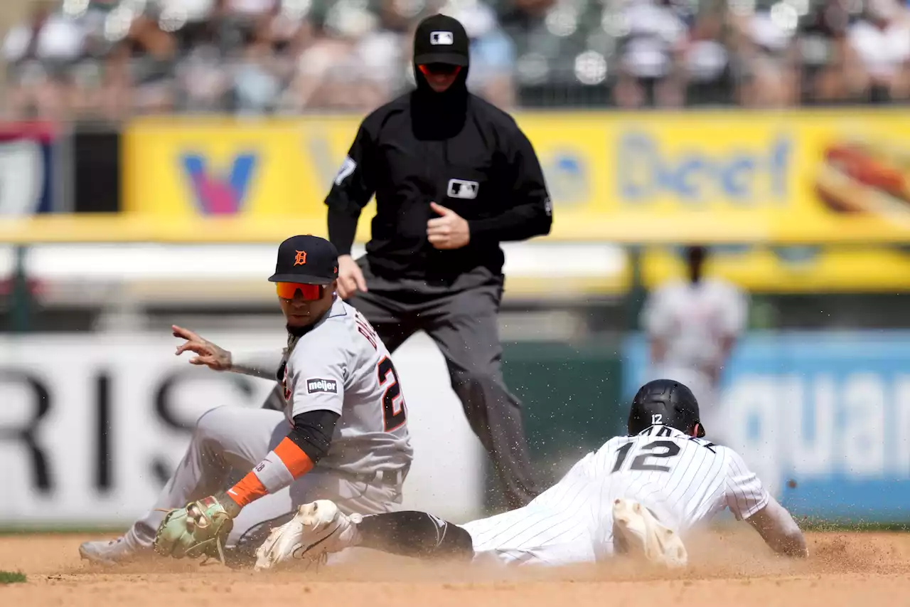 Getting crowded at second base -- but White Sox see that as good problem to have