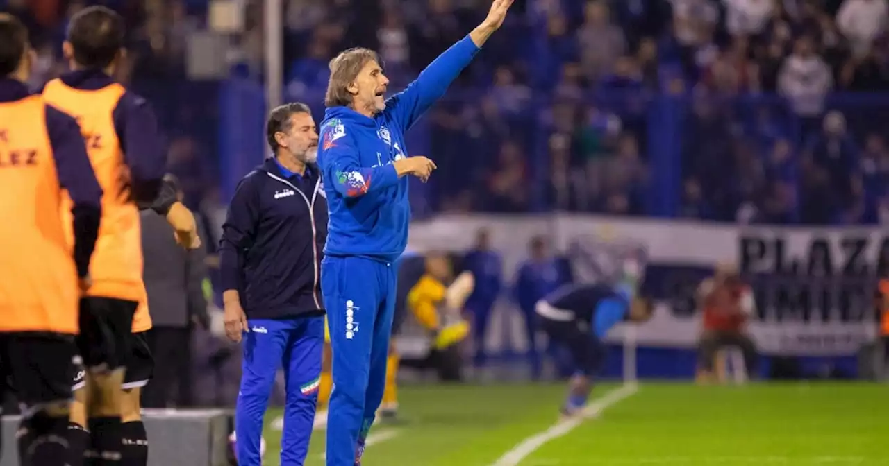 Gareca no se presentó a la práctica de Vélez y podría renunciar