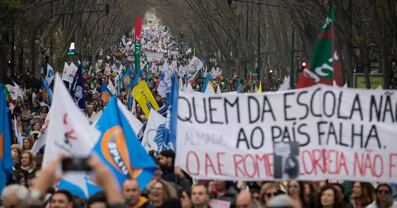 Greves ameaçam realização de exames, decisão do tribunal arbitral vai ser fundamental