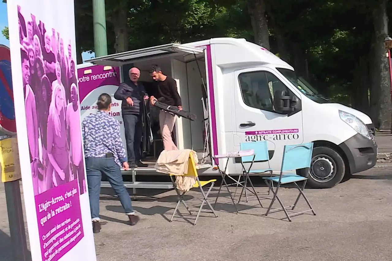 Au plus près des retraités : Un bus itinérant pour lever les doutes sur l'avenir