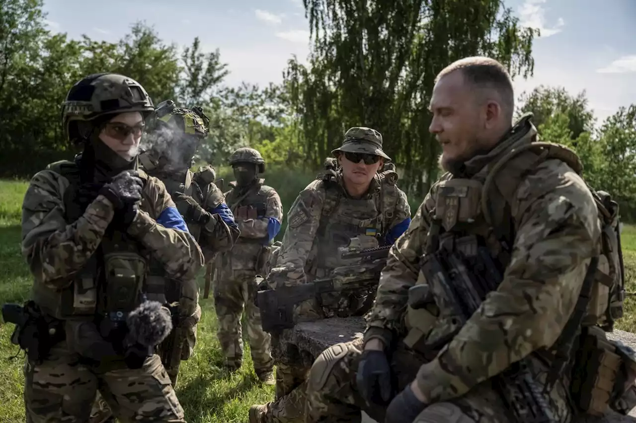 Pro-Ukraine group of Russian partisans plans to give prisoners to Kyiv