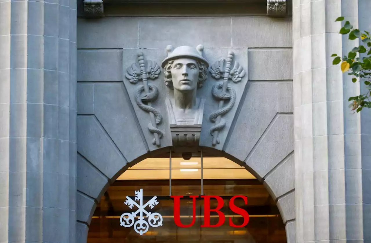 UBS considers delaying results after Credit Suisse rescue, report says