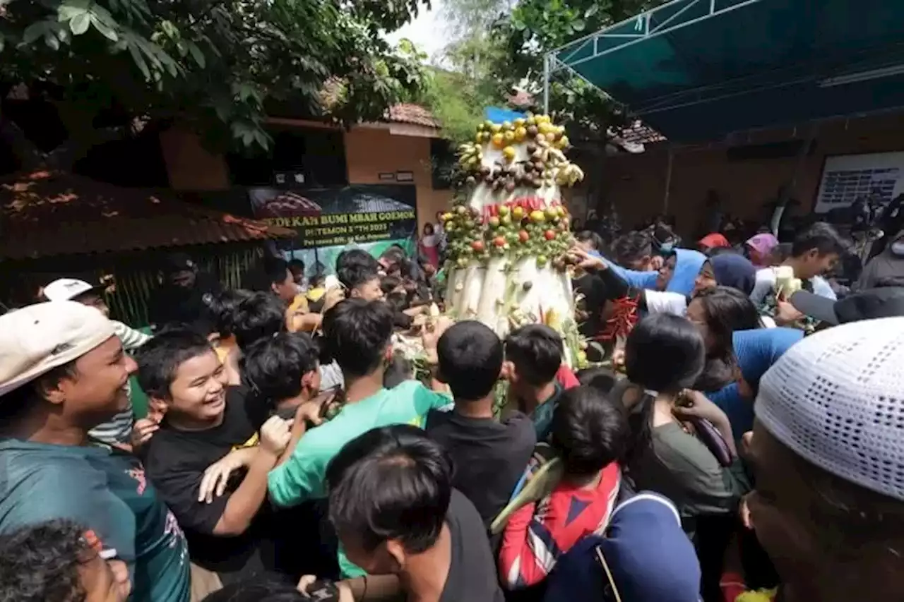 Wali Kota Surabaya Datang ke Acara Sedekah Bumi, Bilang Begini - Jawa Pos