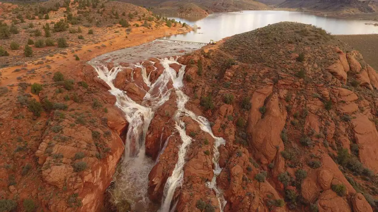 Man hospitalized after being pulled from Gunlock Reservoir