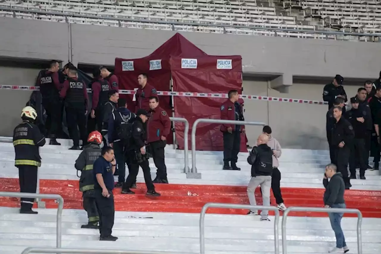 La trágica muerte de un hincha de River en el Monumental provocó la suspensión del partido contra Defensa y Justicia