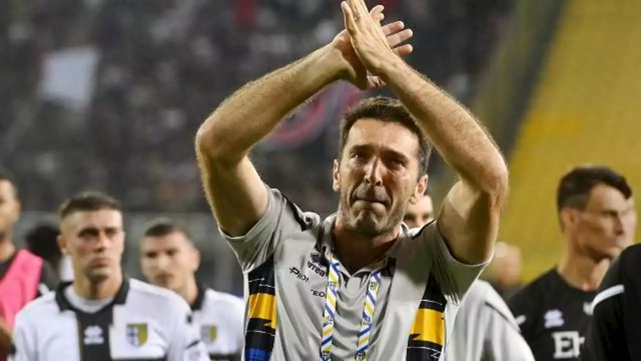 Le lacrime di Gigi Buffon per la mancata promozione in Serie A del Parma