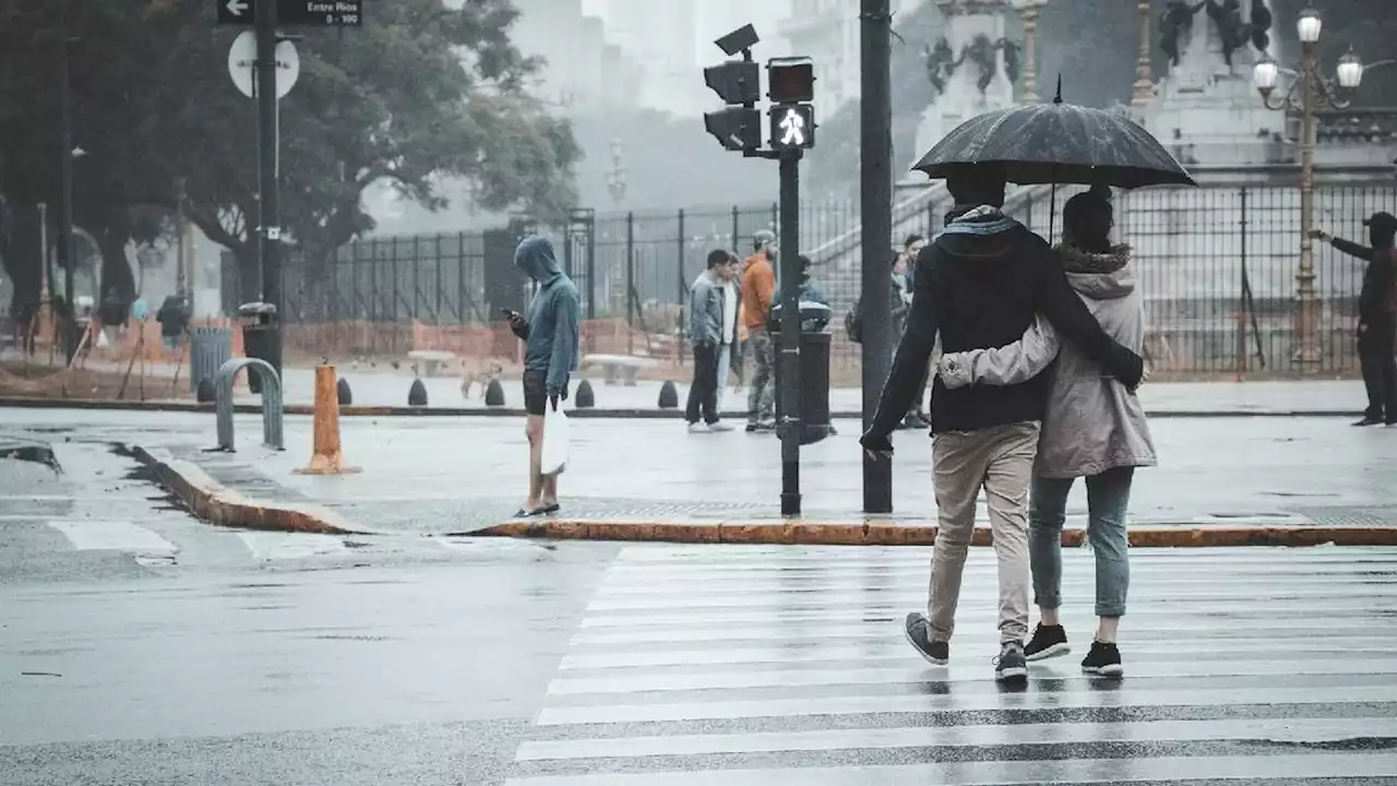 Chuva, trovoada, granizo e vento: sete distritos sob aviso amarelo