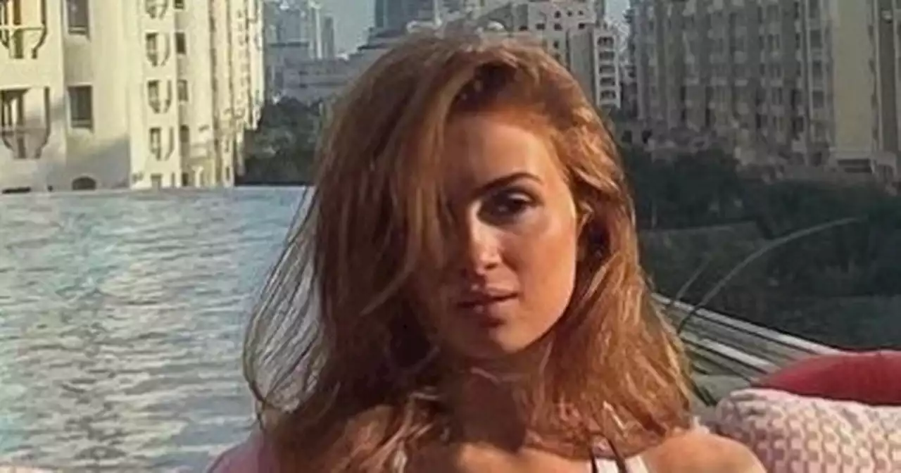 Maisie Smith labelled 'stunning' as she flaunts impressive abs in bikini snap