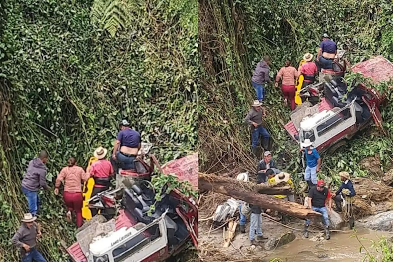 Siete heridos, deja caída de un carro a abismo en el que viajaba comitiva política - Pulzo