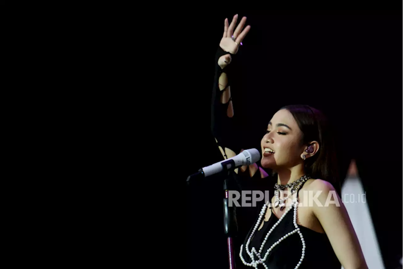 Aksi Mahalini Bikin |em|Baper|/em| Penonton di BNI Java Jazz Festival |Republika Online